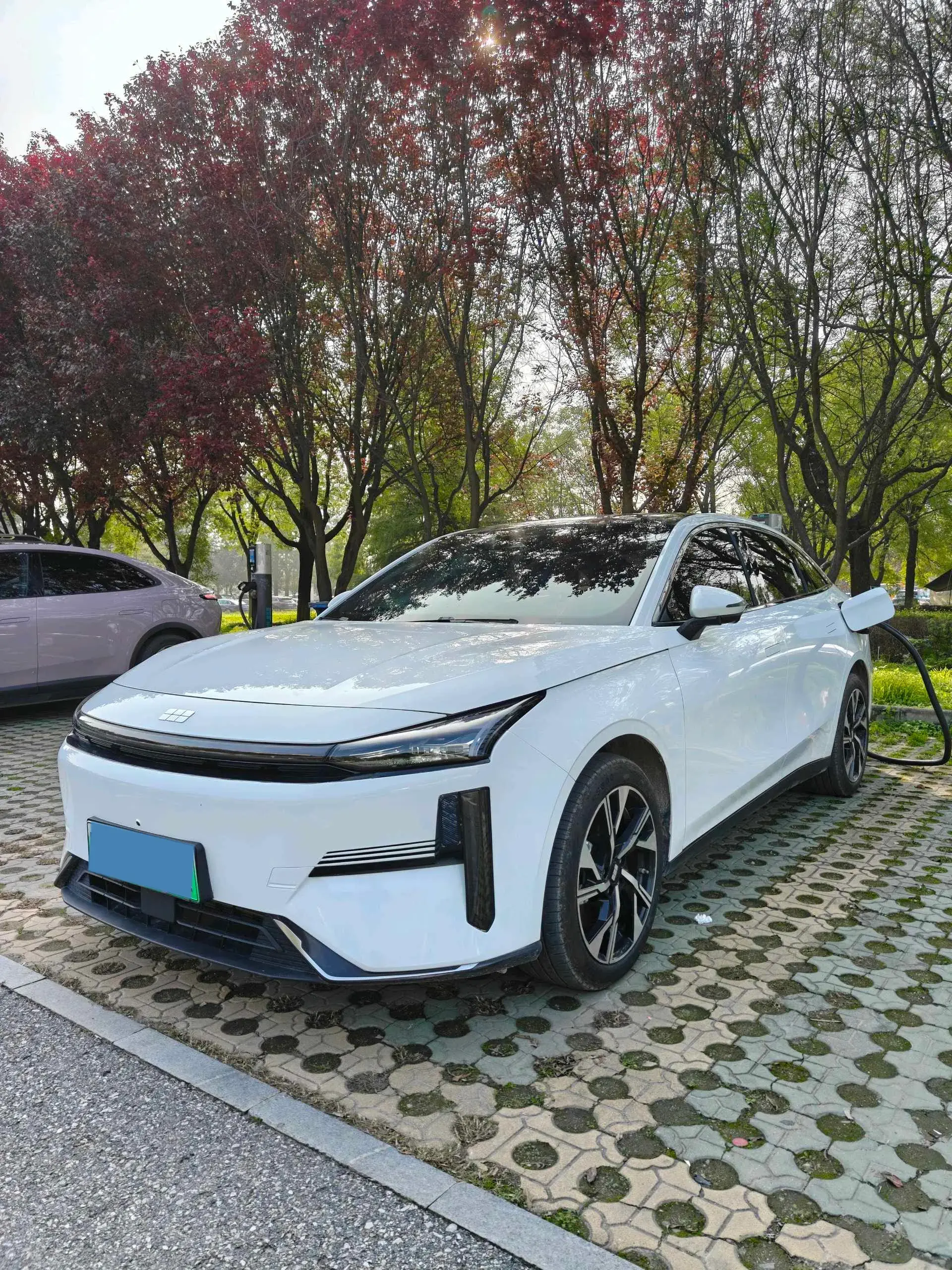 2023 GEELY GALAXY view 1