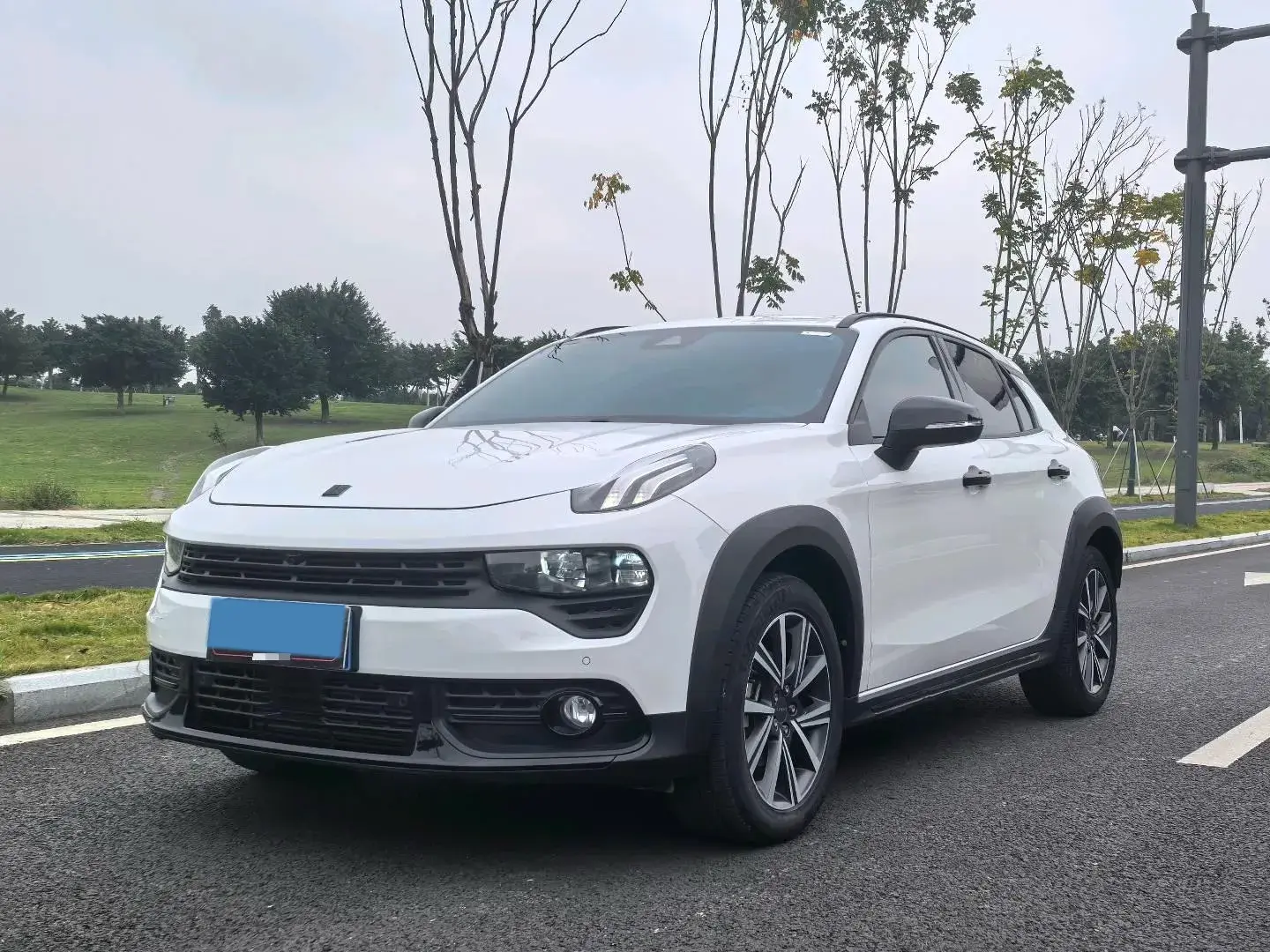 2021 LYNK&CO 02 view 1