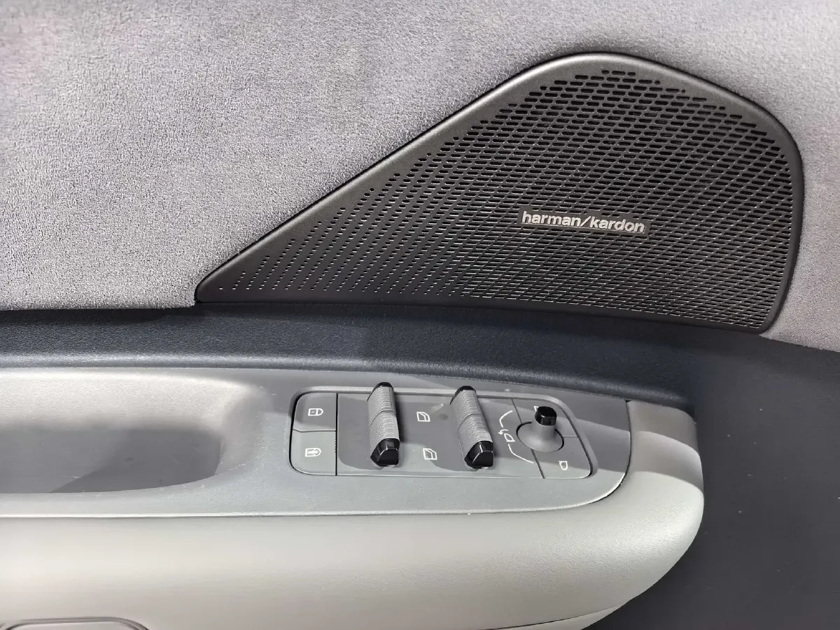 2025 LYNK&CO Z20 BEV 61.47KWH,autocango,china used car exporter,china ev exporter,chinese used car exporter,chinese used ev exporter