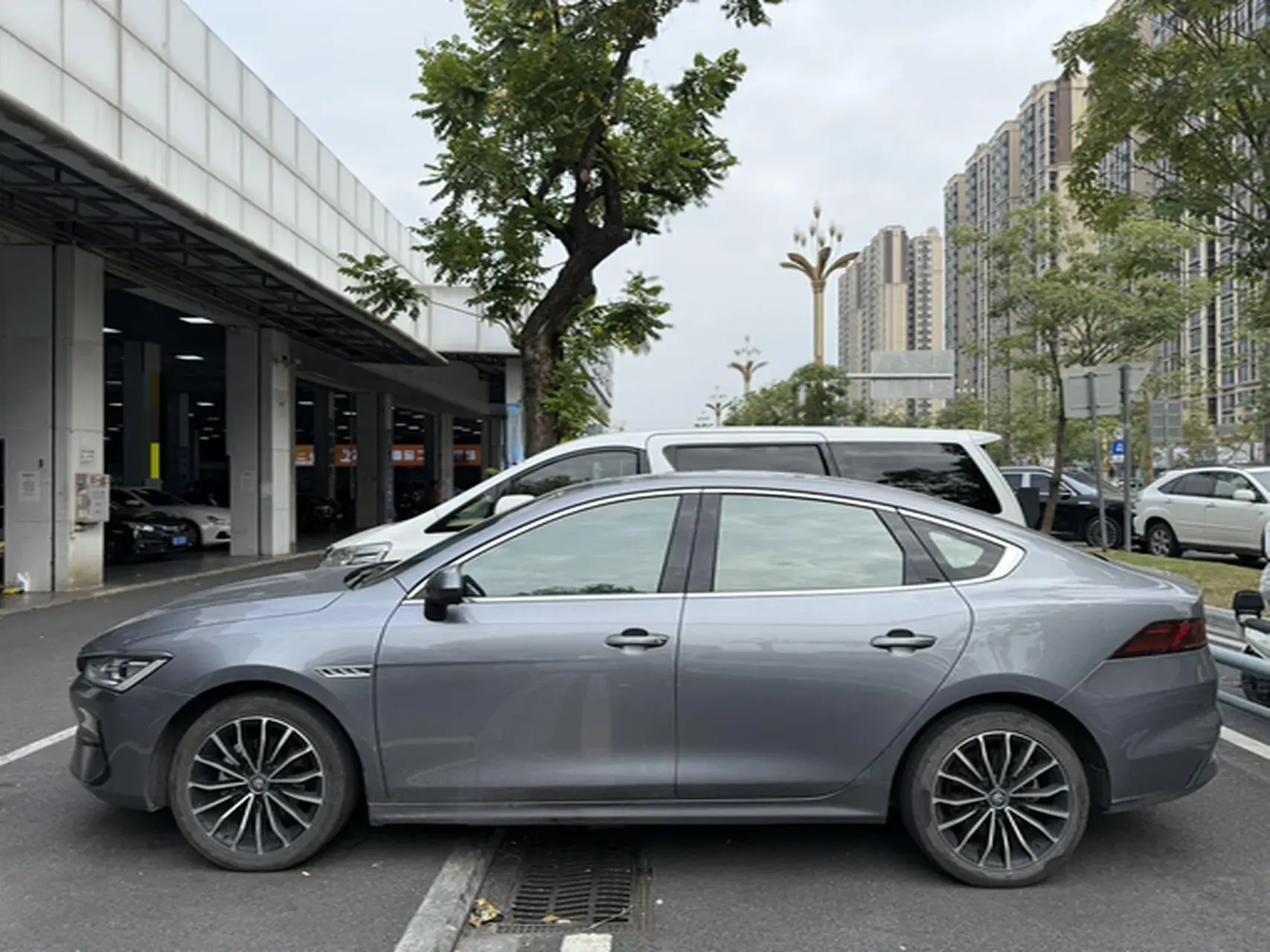 2023 BYD QIN thumbnail 2