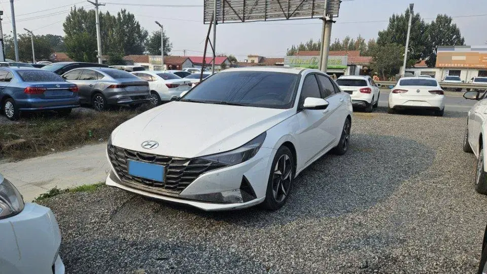 2021 Hyundai Elantra 1.5L 115HP L4 CVT