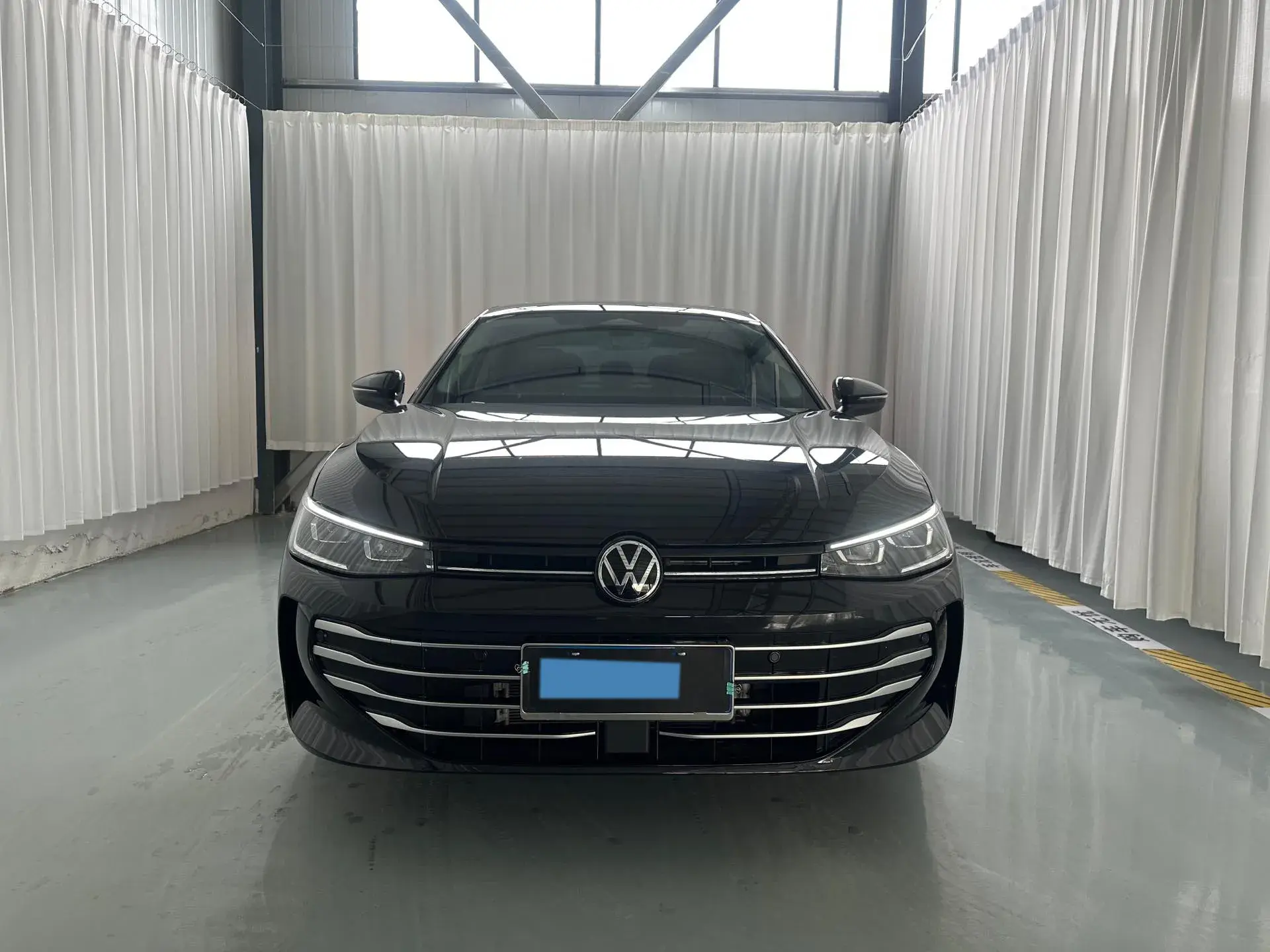 2025 VOLKSWAGEN PASSAT thumbnail 2