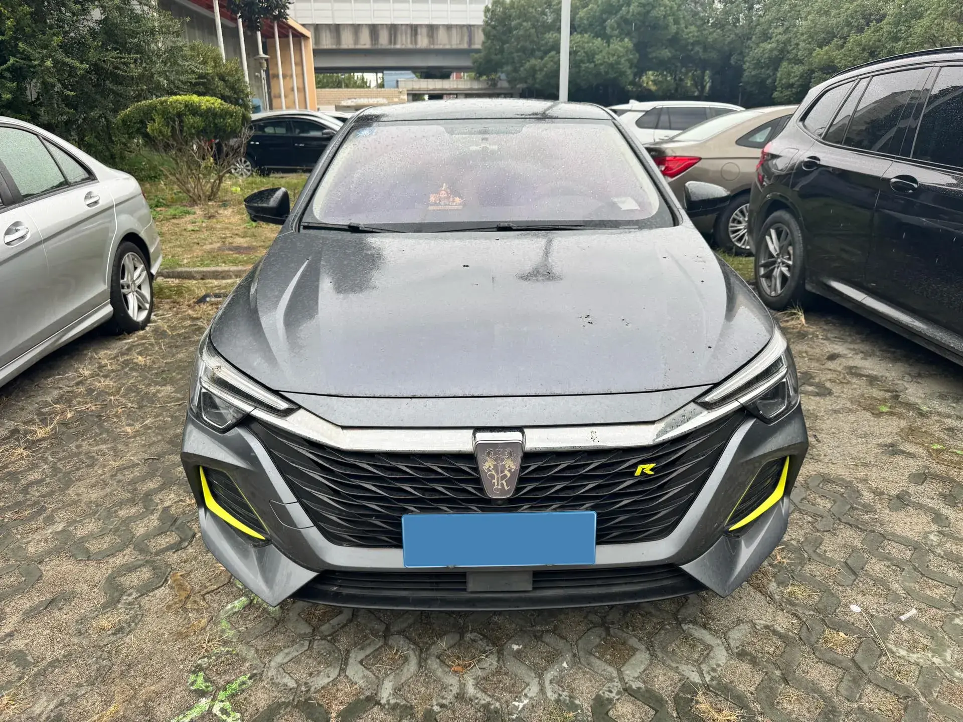 2020 ROEWE I6 thumbnail 2