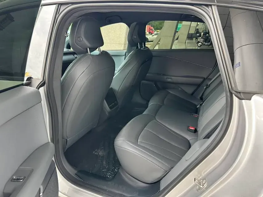 2024 Xpeng P7+ BEV 60.7KWH,autocango,china used car exporter,china ev exporter,chinese used car exporter,chinese used ev exporter