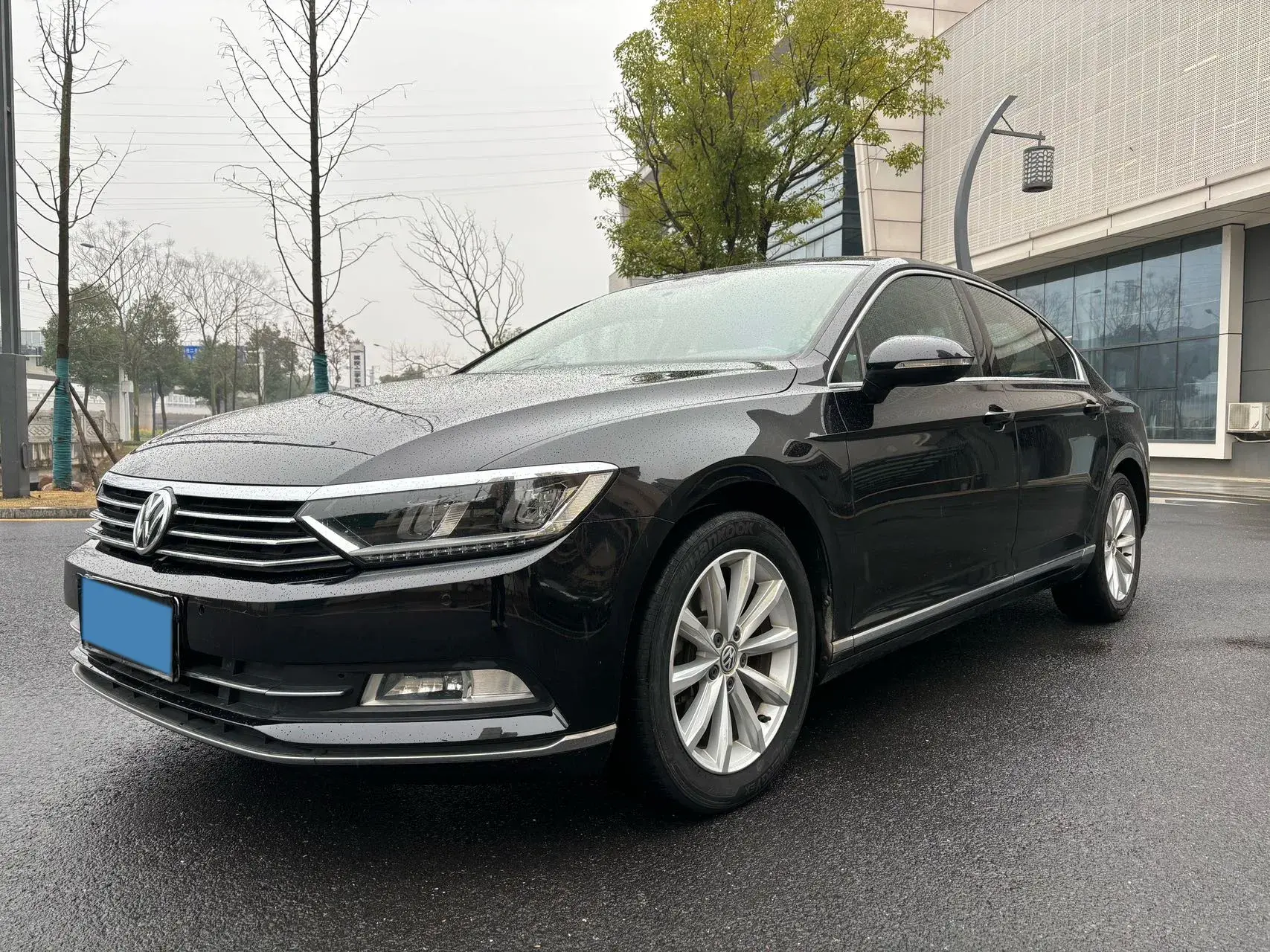 2019 VOLKSWAGEN MAGOTAN view 1