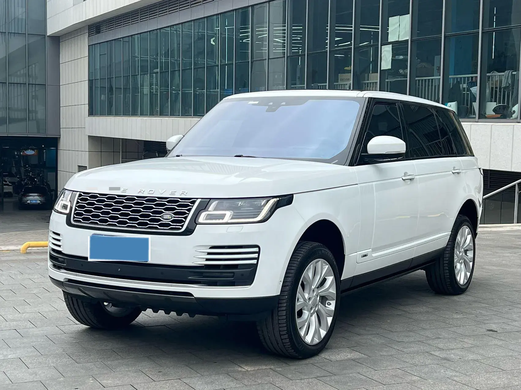2018 LAND ROVER view 1