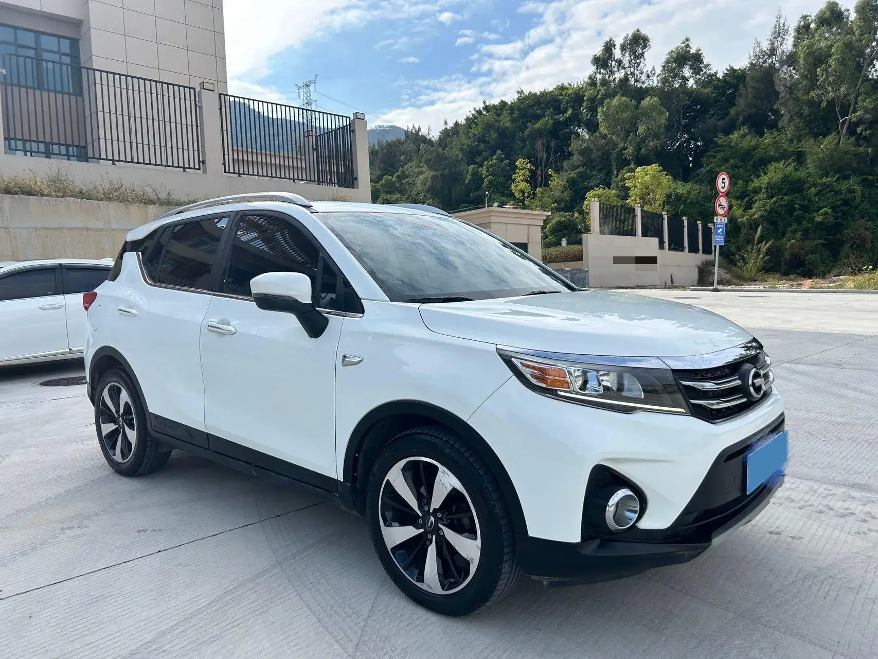 2020 GAC TRUMPCHI thumbnail 3