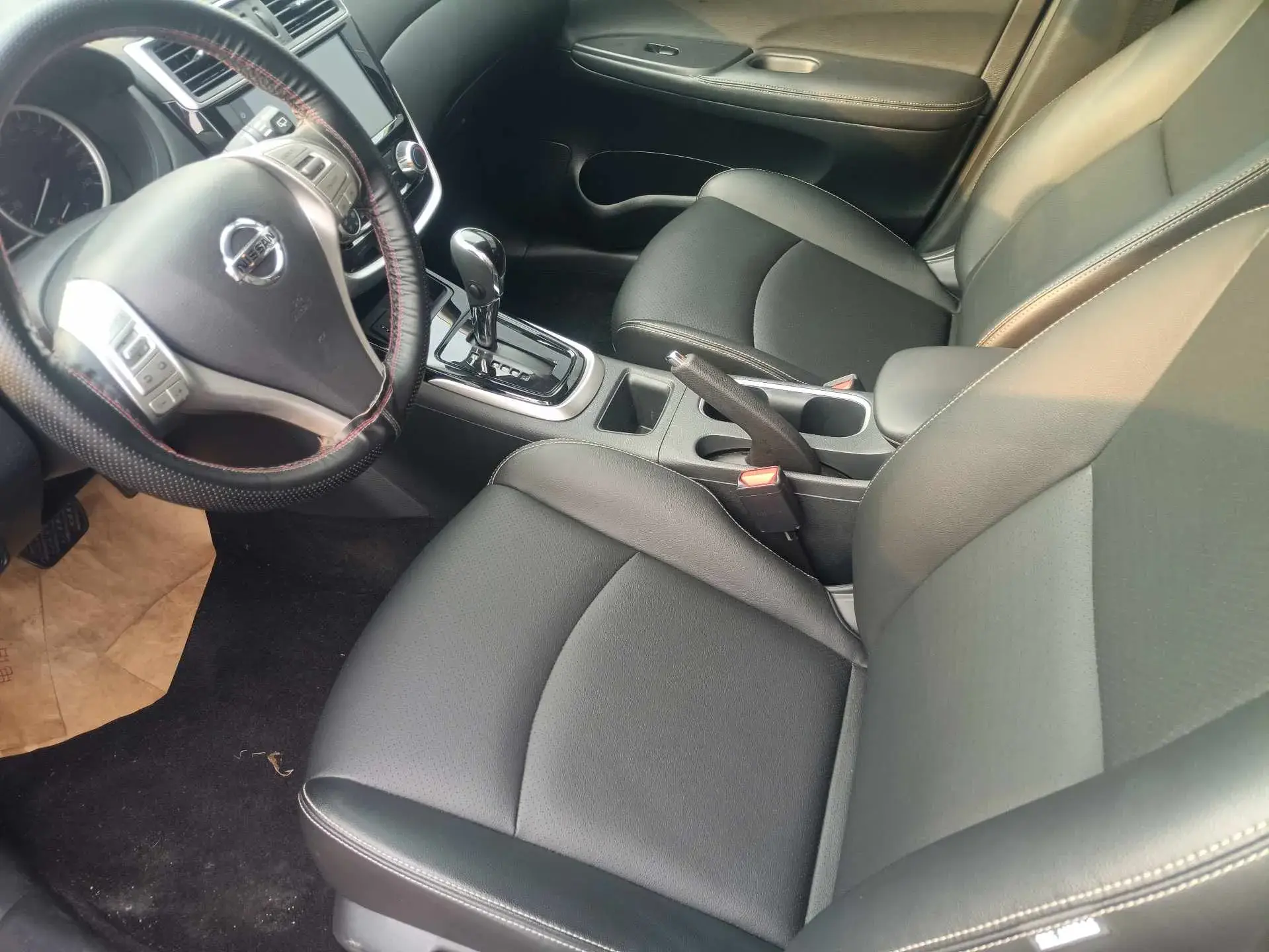 2021 NISSAN TIIDA thumbnail 4