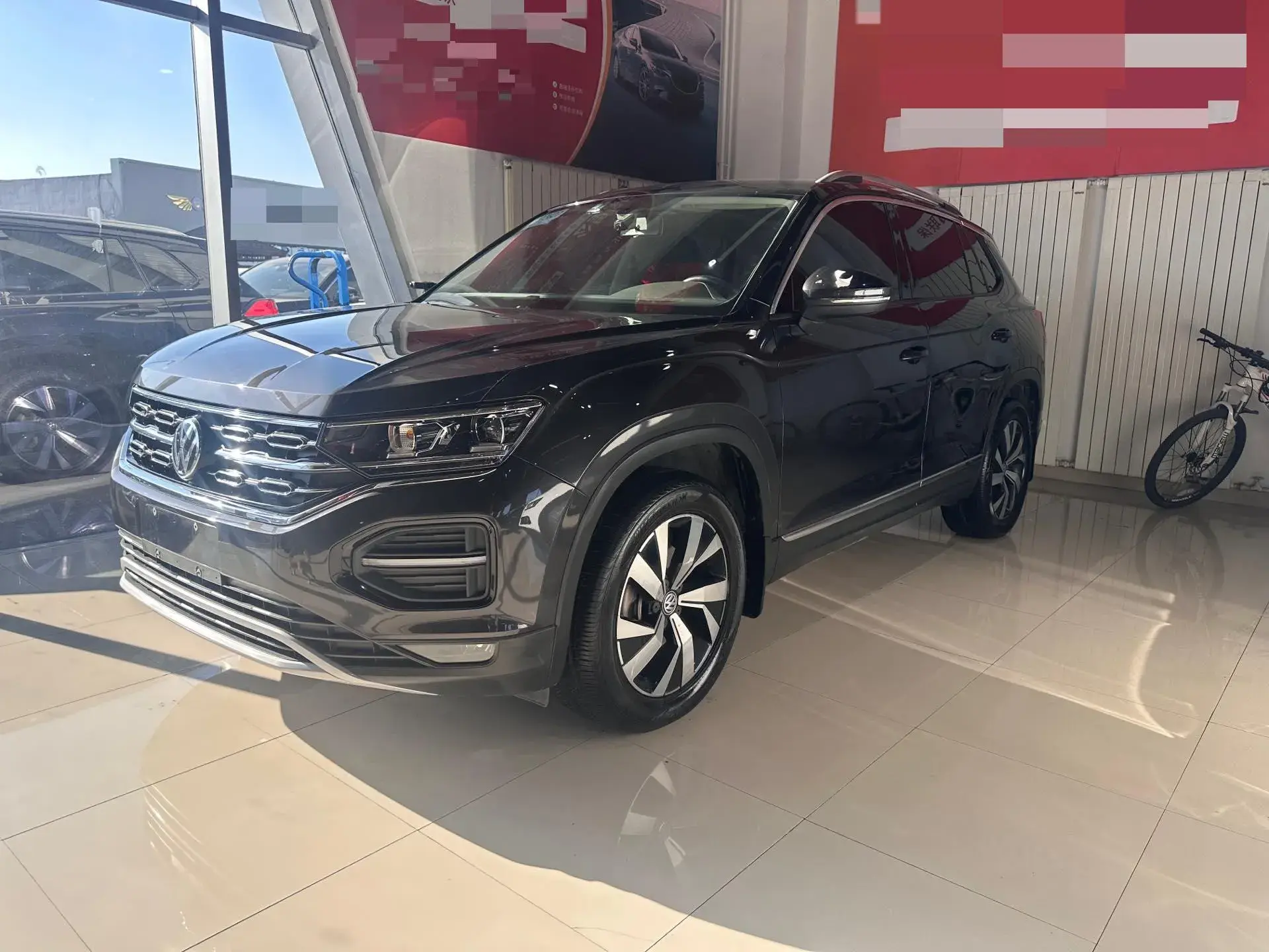 2019 VOLKSWAGEN TAYRON view 1