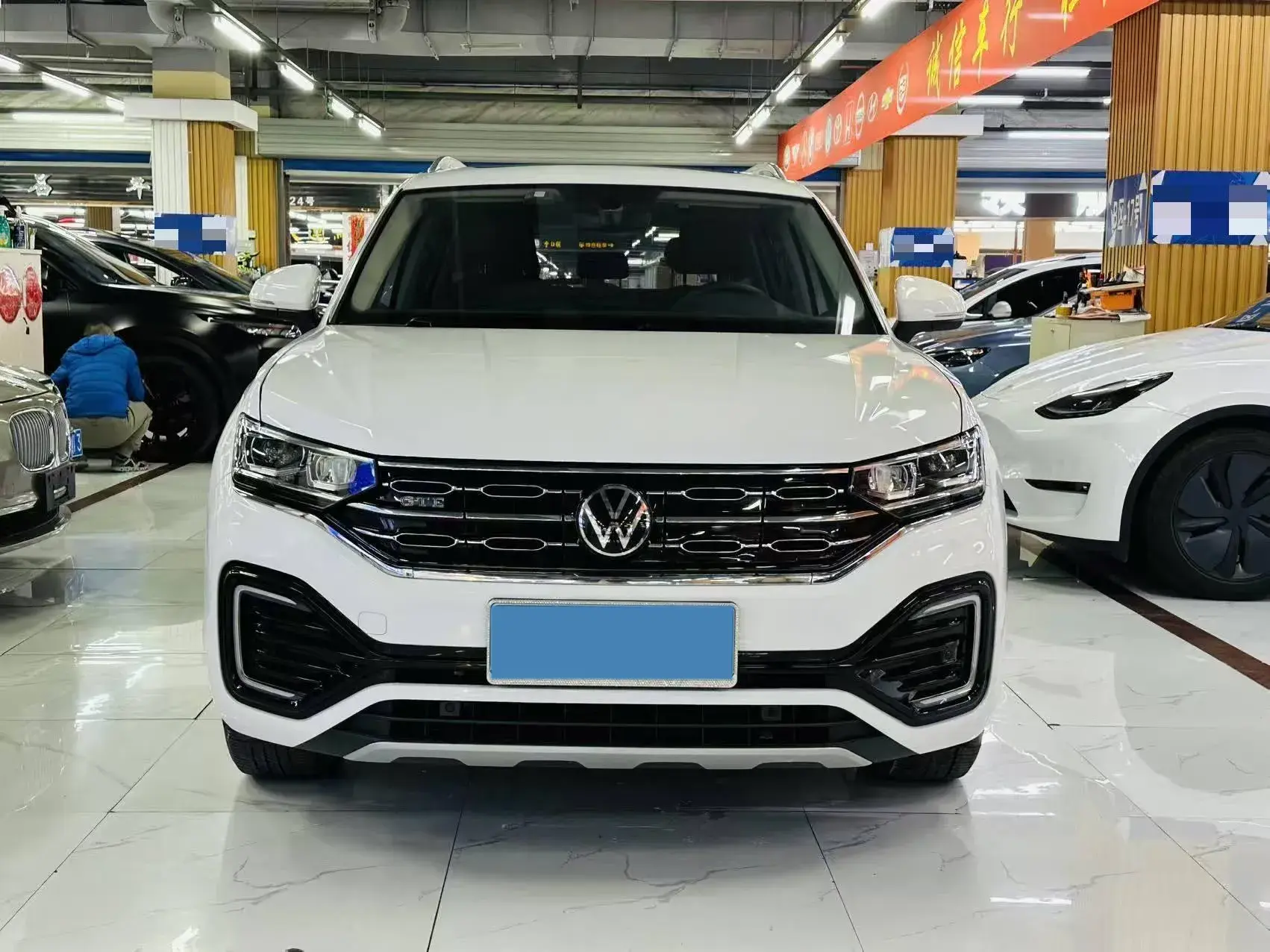 2020 VOLKSWAGEN TAYRON thumbnail 3