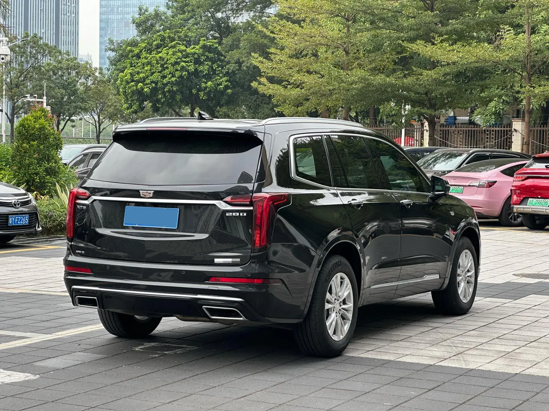 2021 CADILLAC XT6 thumbnail 4