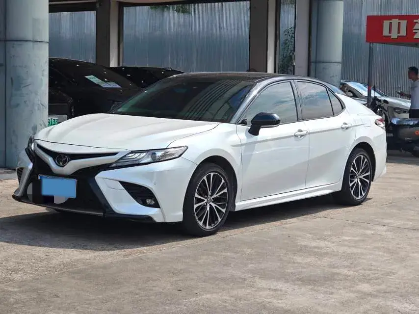 2019 TOYOTA CAMRY view 1