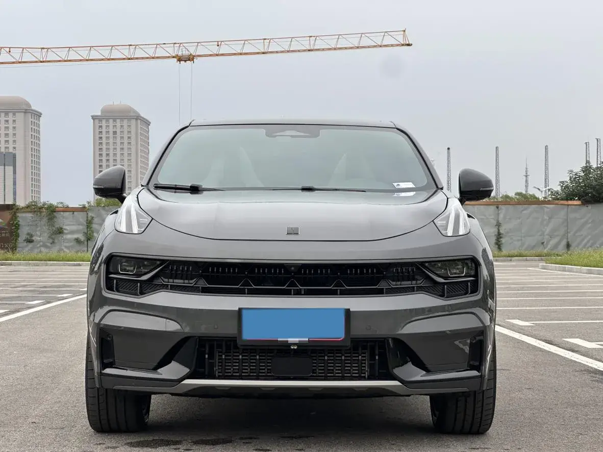 2023 LYNK&CO 05 thumbnail 3