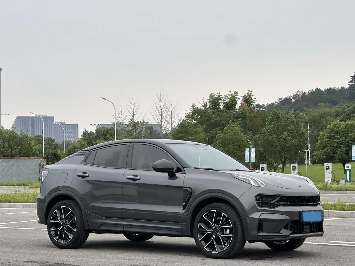 2023 LYNK&CO 05 thumbnail 2