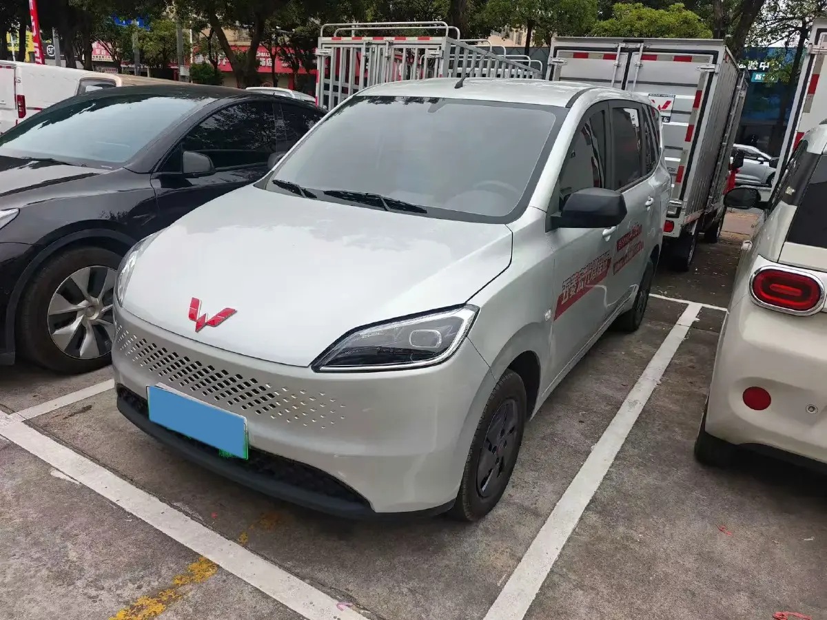 2025 WuLing HongGuang New Energy REEV 99HP REEV
