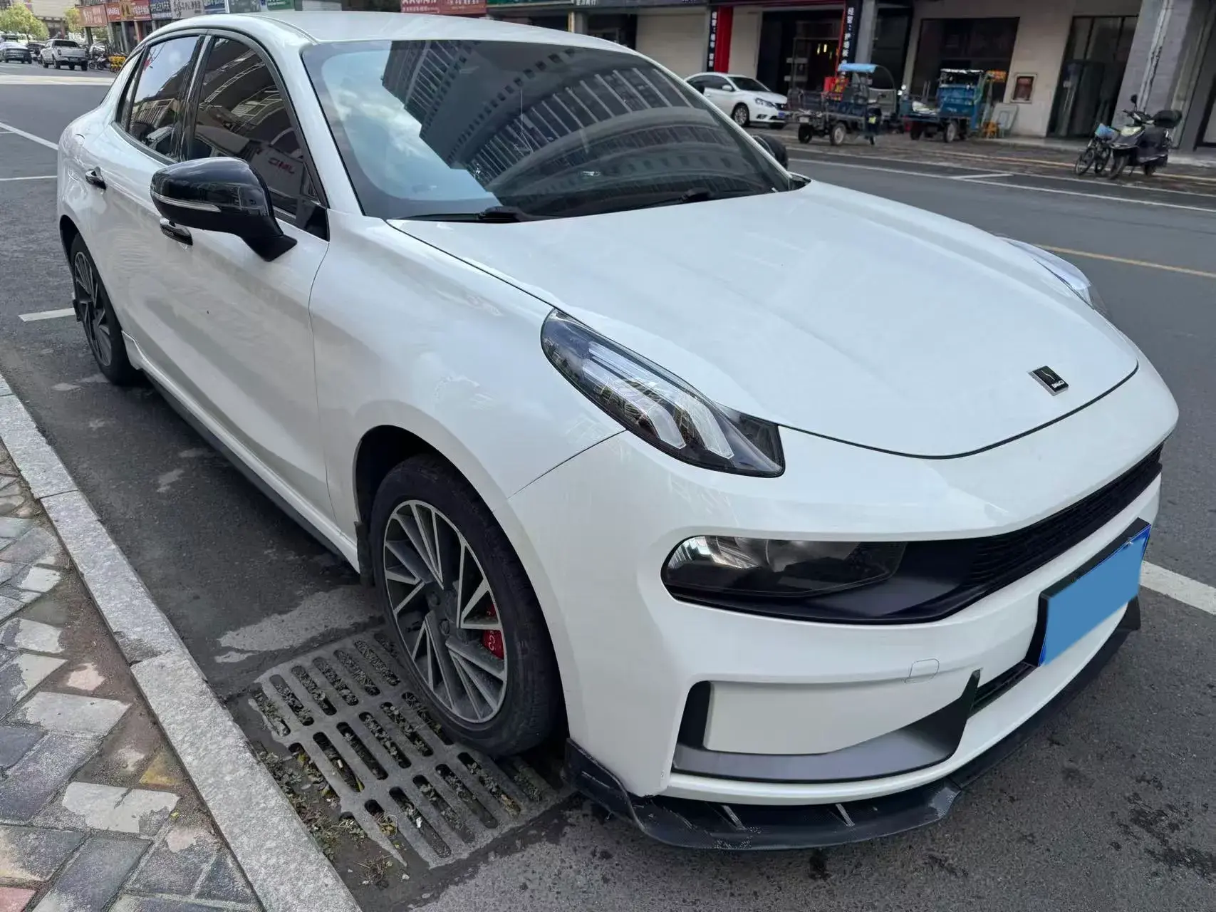 2021 LYNK&CO 03 thumbnail 3