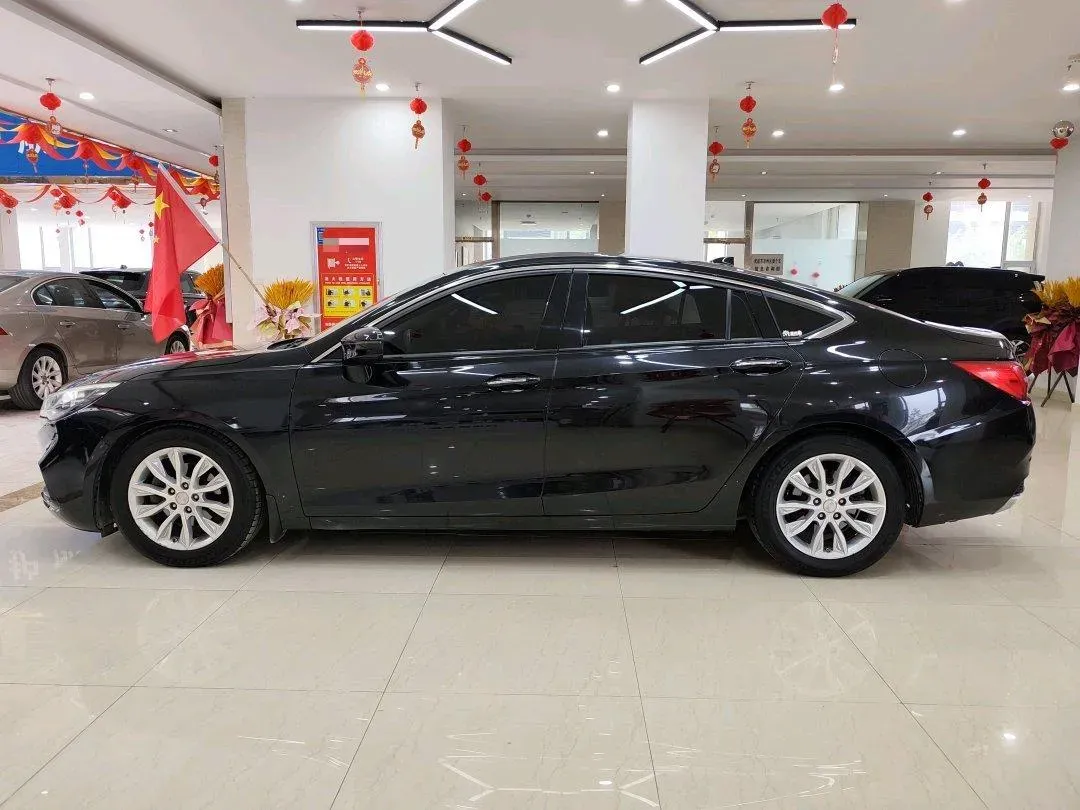 2018 HongQi H5 1.8T 186HP L4 6AT,autocango,china used car exporter,china ev exporter,chinese used car exporter,chinese used ev exporter