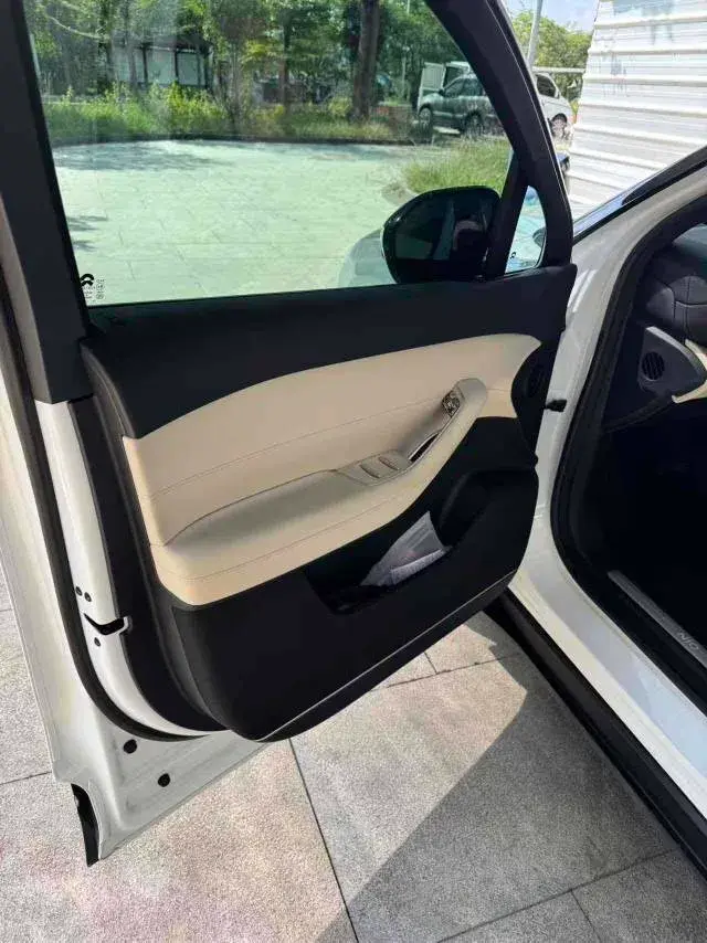 2024 NIO ES6 thumbnail 2