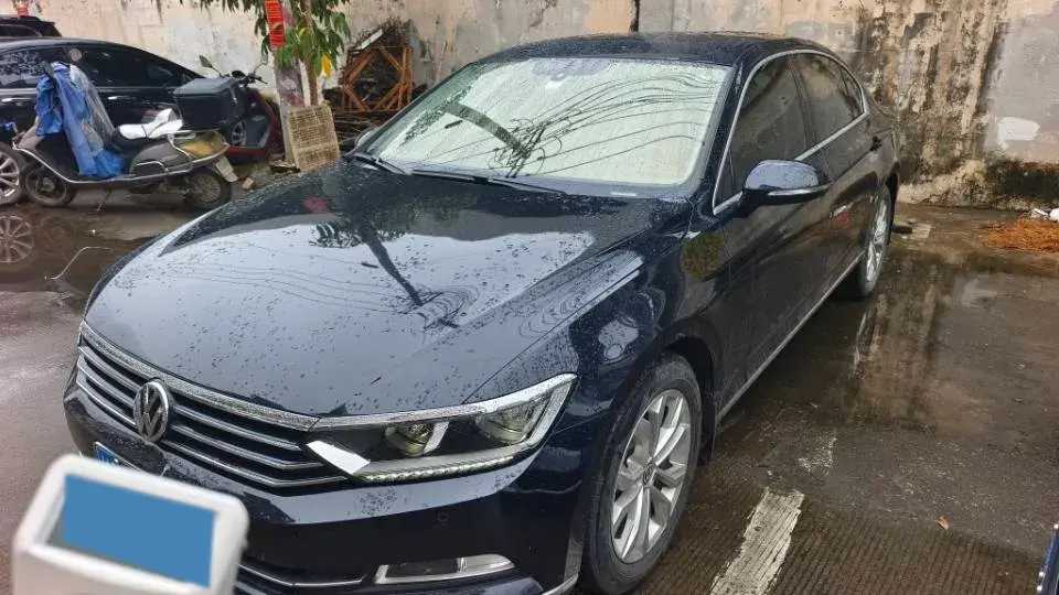 2019 VOLKSWAGEN MAGOTAN view 1