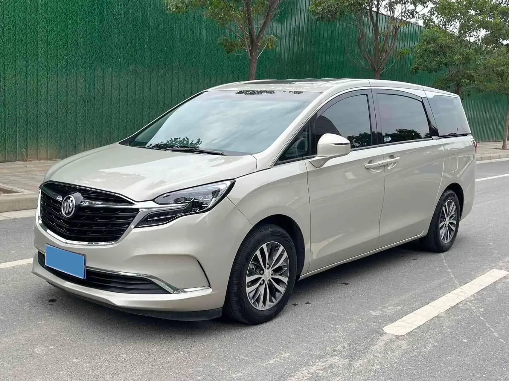 2021 BUICK GL8 view 1