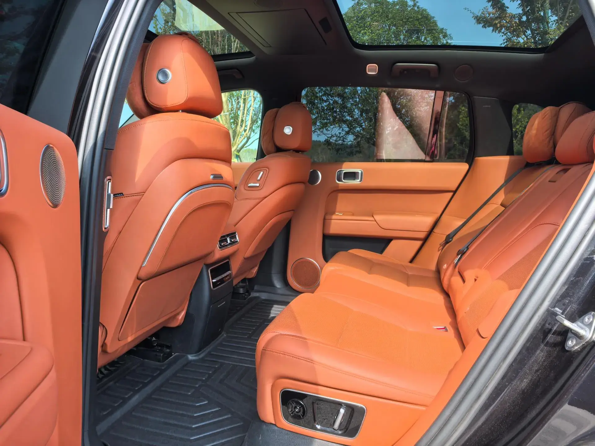 2023 LI L7 thumbnail 3