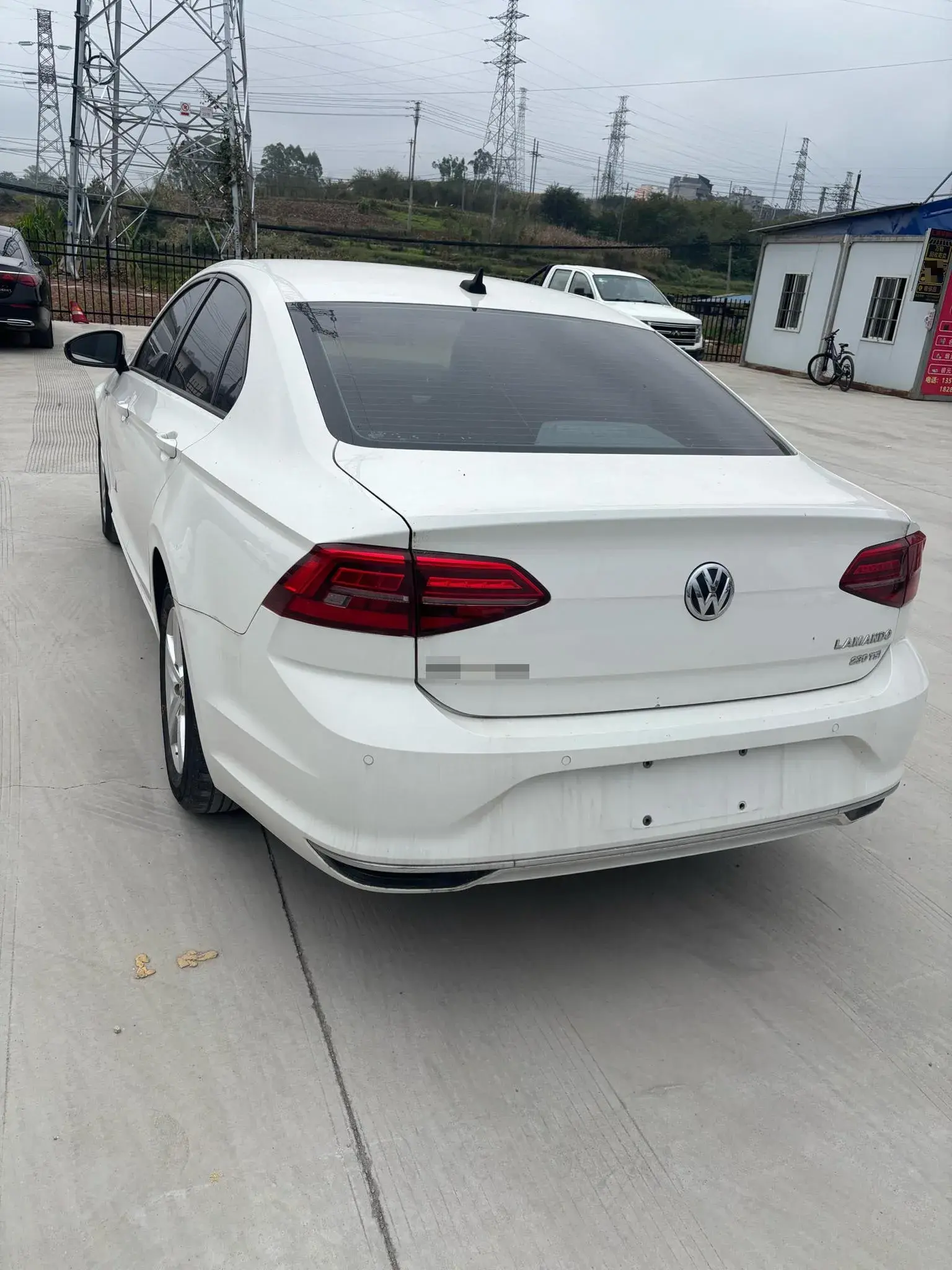 2021 VOLKSWAGEN LAMANDO thumbnail 4