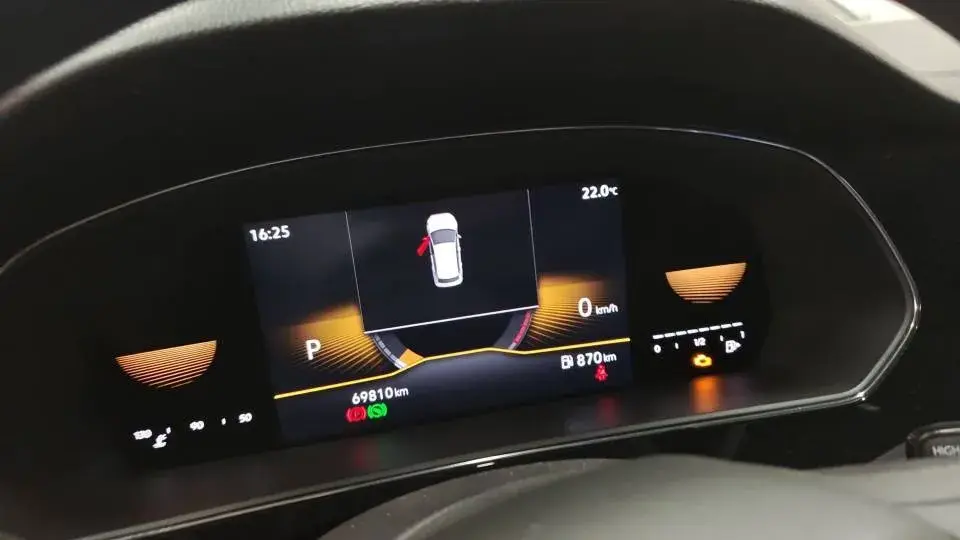 2022 VOLKSWAGEN PASSAT thumbnail 3