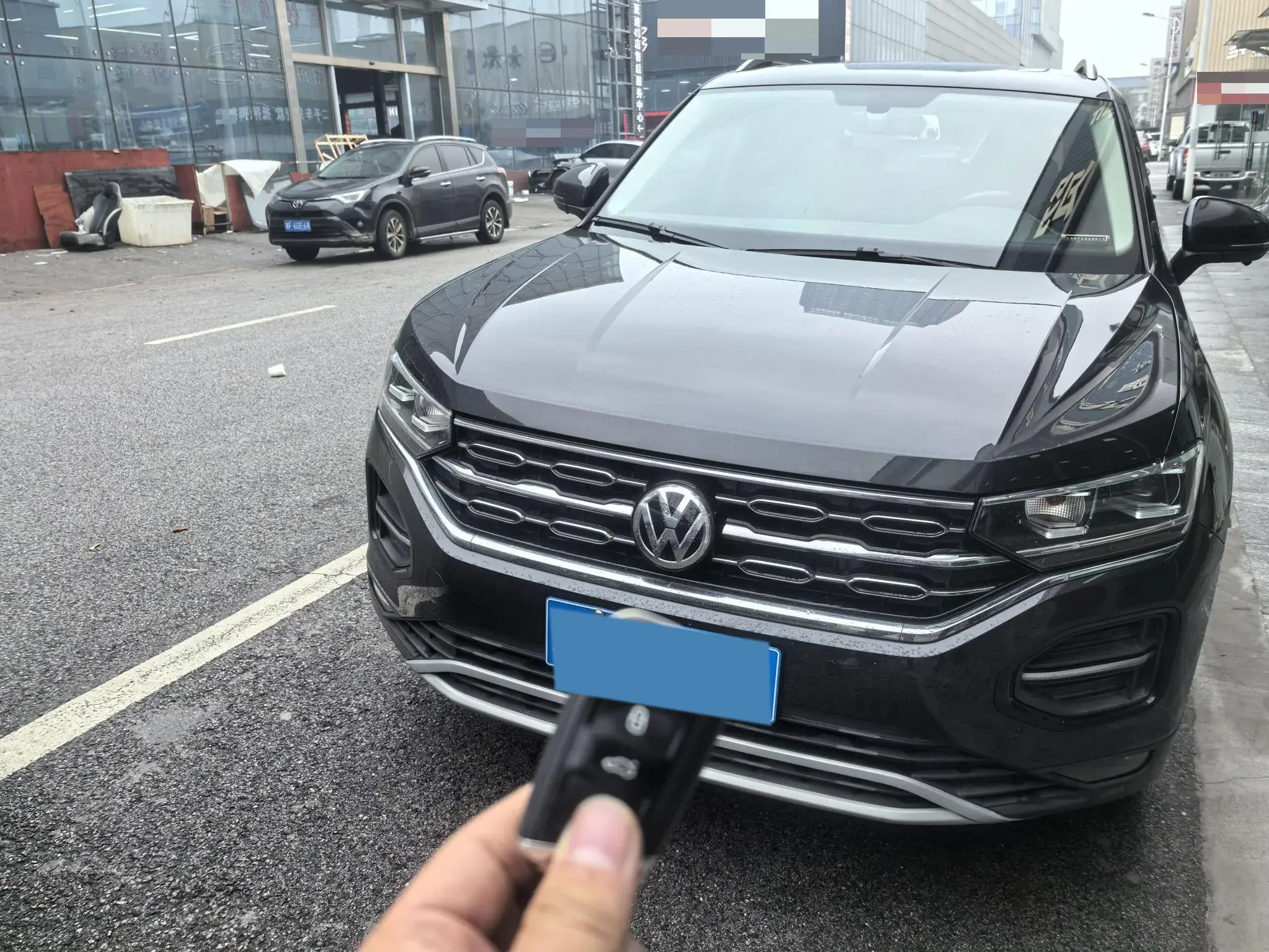 2021 VOLKSWAGEN TAYRON thumbnail 2