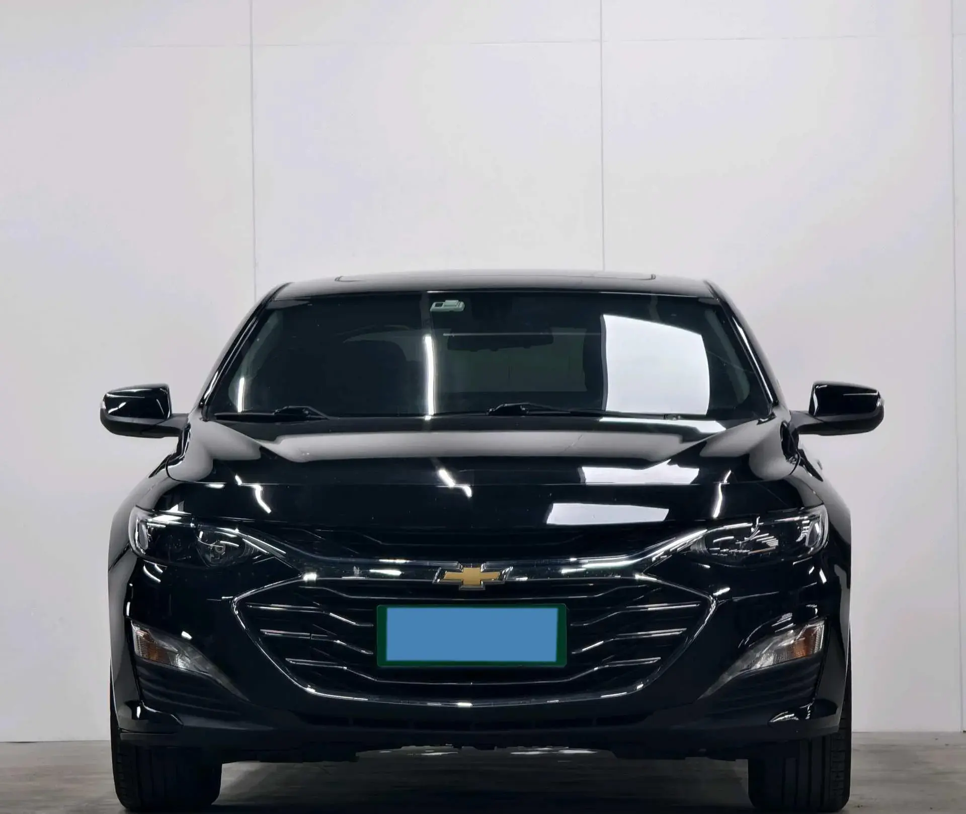 2021 CHEVROLET MALIBU thumbnail 2