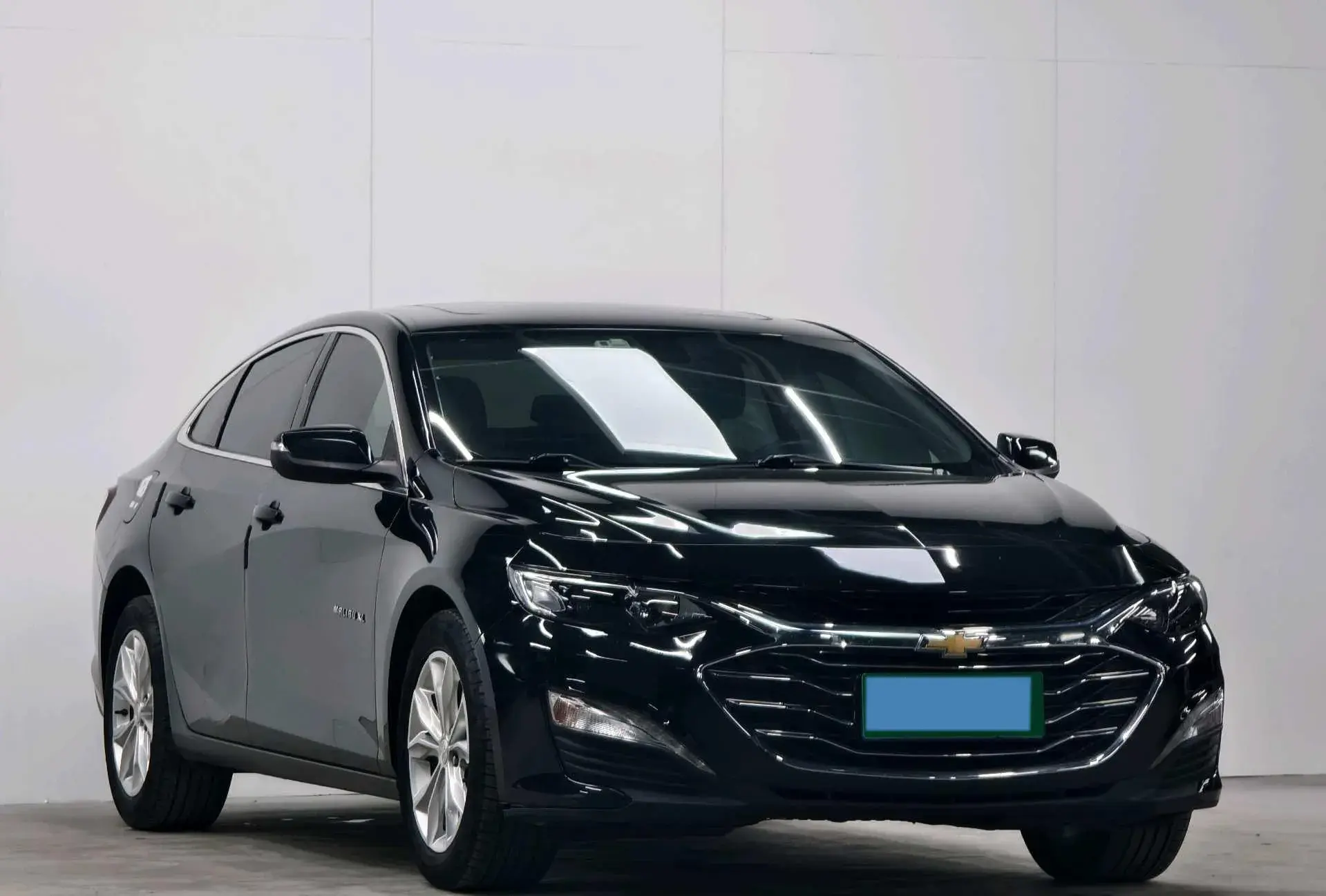 2021 CHEVROLET MALIBU thumbnail 3