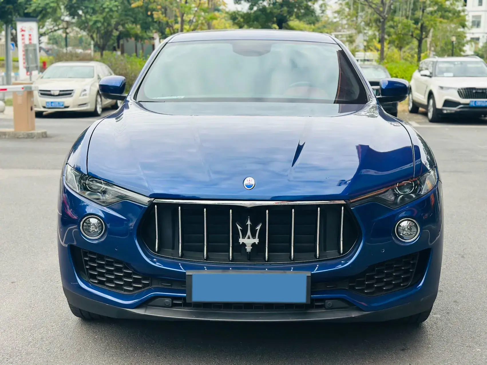2018 MASERATI LEVANTE thumbnail 3