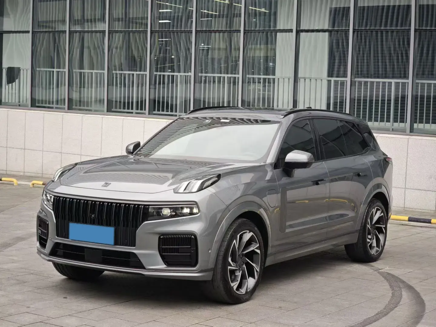 2021 LYNK&CO 09 view 1