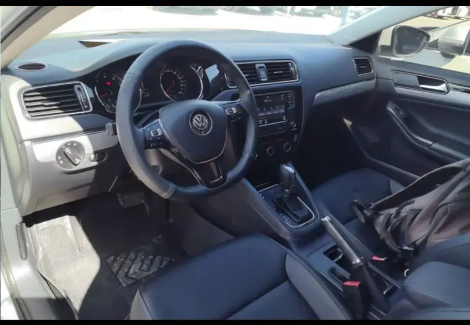 2018 VOLKSWAGEN SAGITAR thumbnail 4