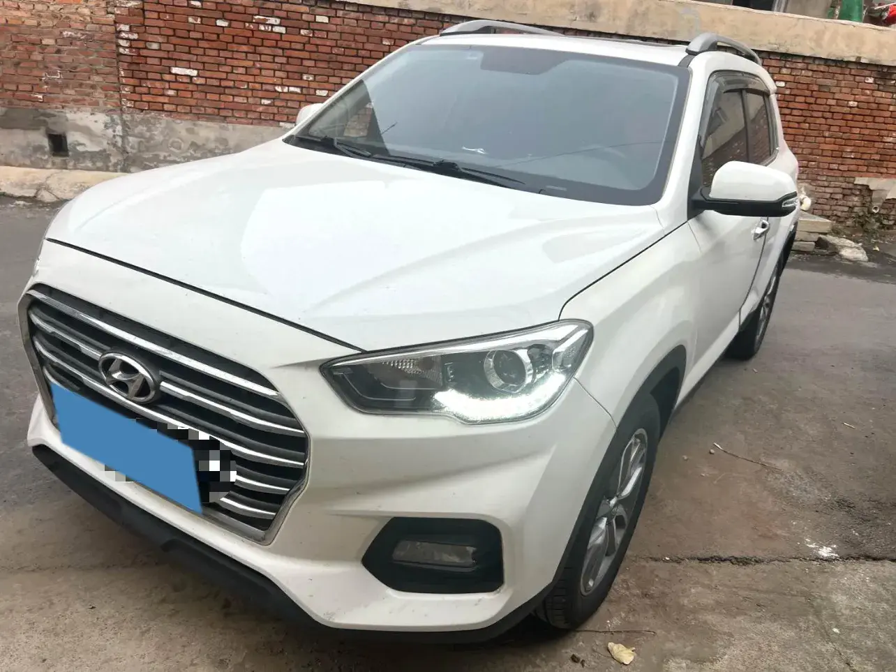 2019 HYUNDAI IX35 view 1