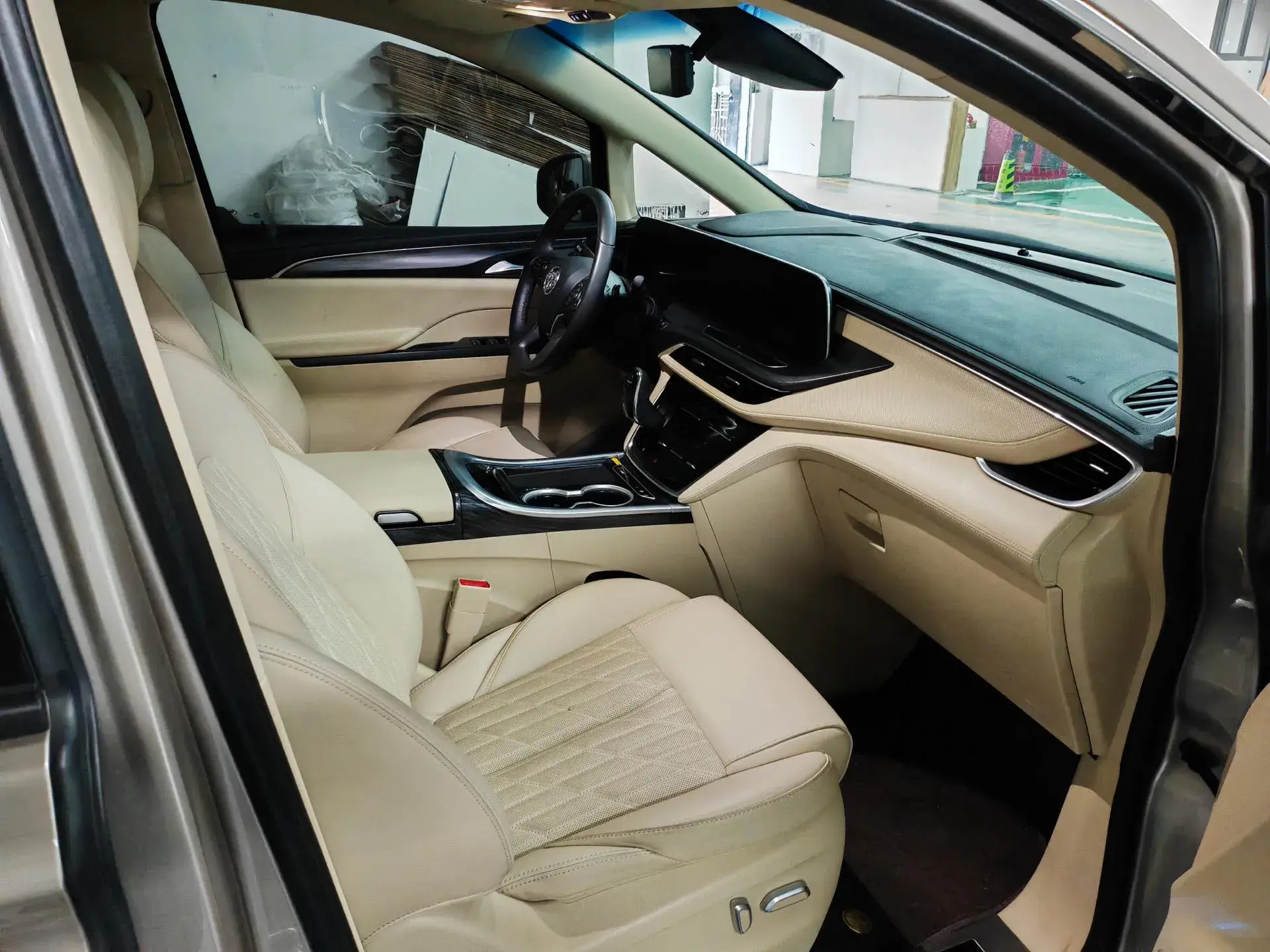 2023 BUICK GL8 thumbnail 4