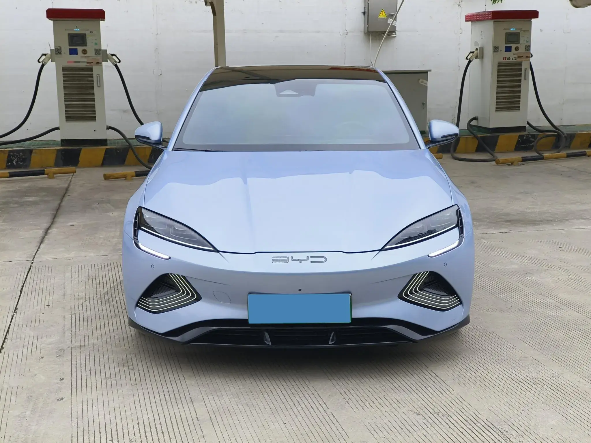 2022 BYD SEAL thumbnail 2