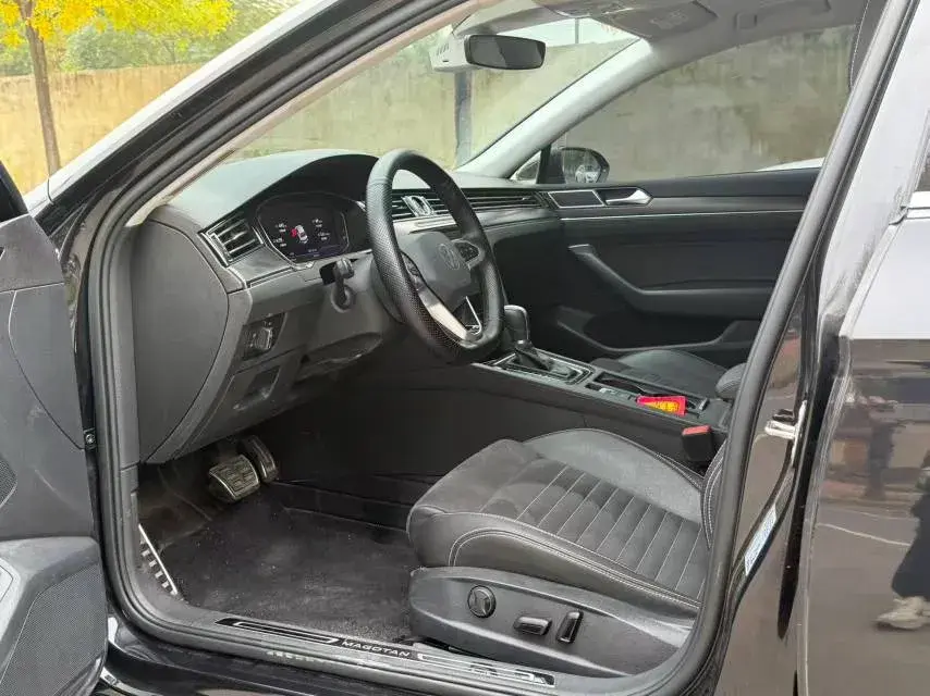 2023 VOLKSWAGEN MAGOTAN thumbnail 4