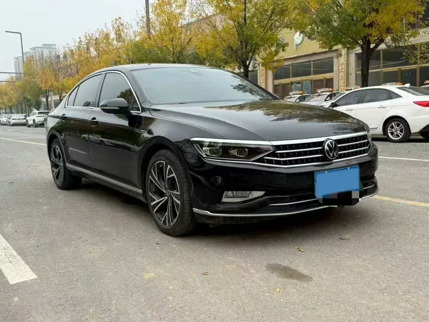 2023 VOLKSWAGEN MAGOTAN thumbnail 2