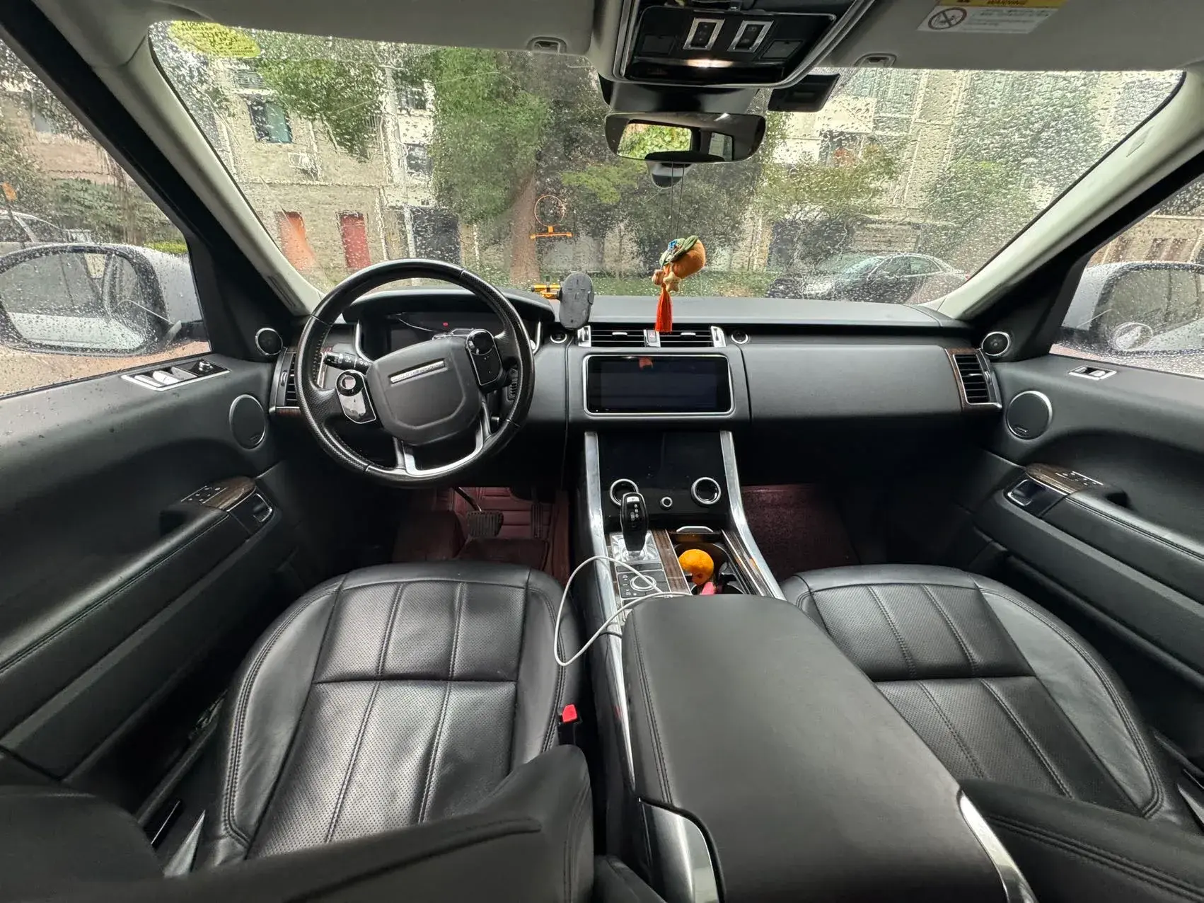 2018 LAND ROVER thumbnail 4