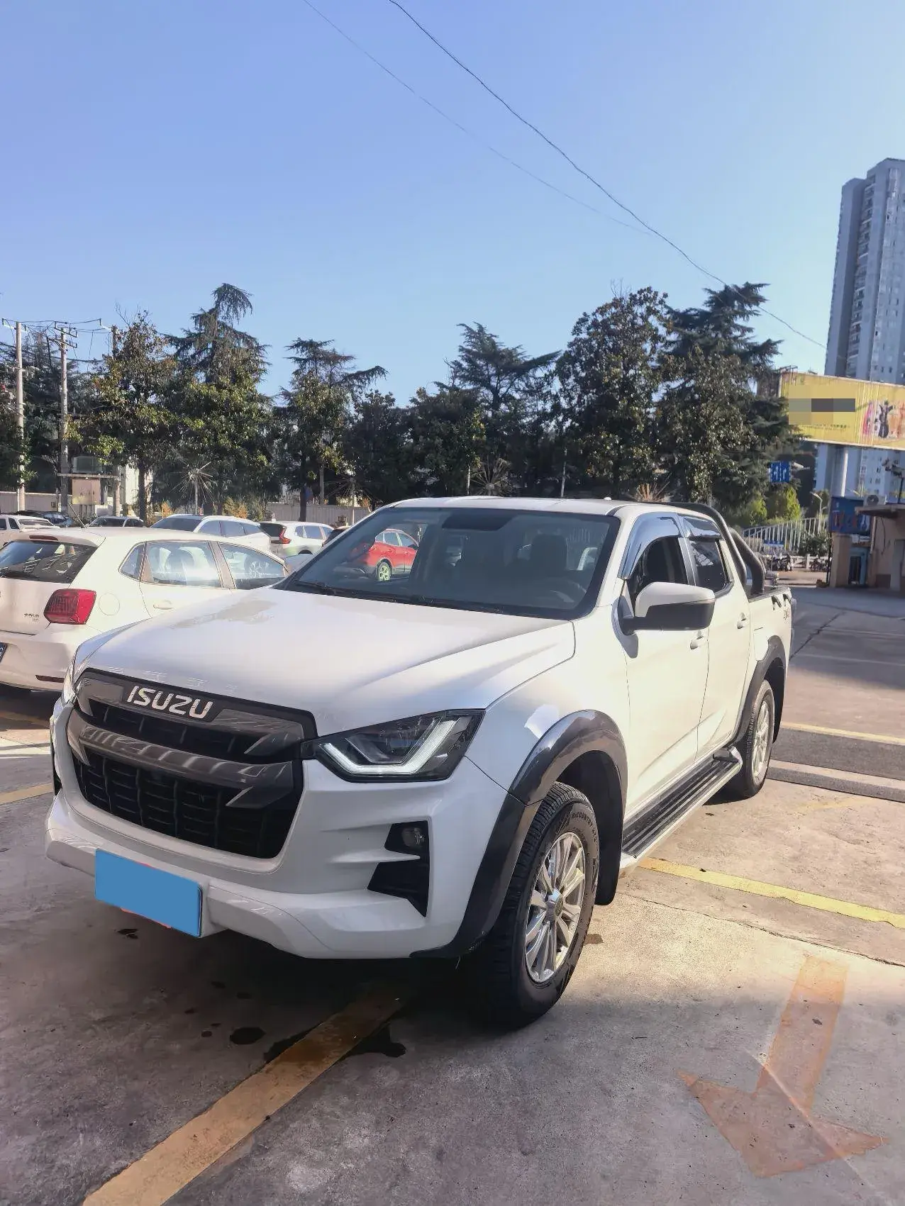 2020 ISUZU LINGTUO view 1