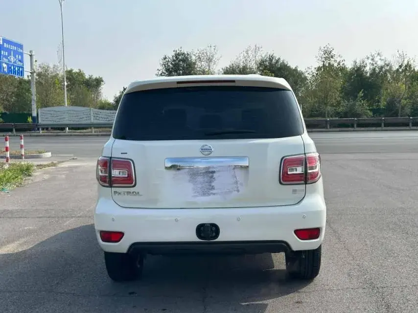 2018 NISSAN PATROL thumbnail 4