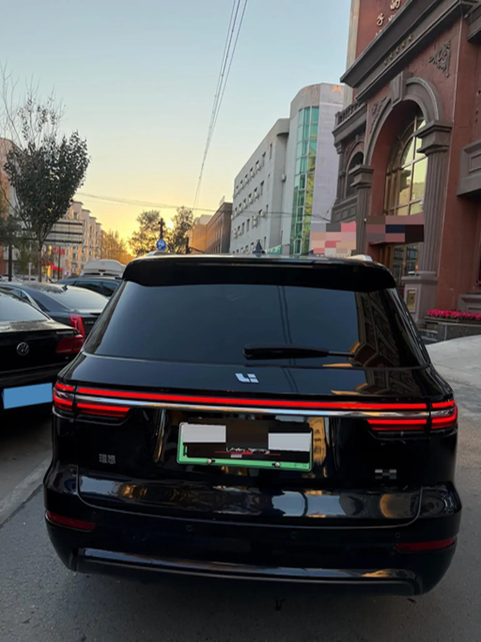 2020 LI ONE thumbnail 4