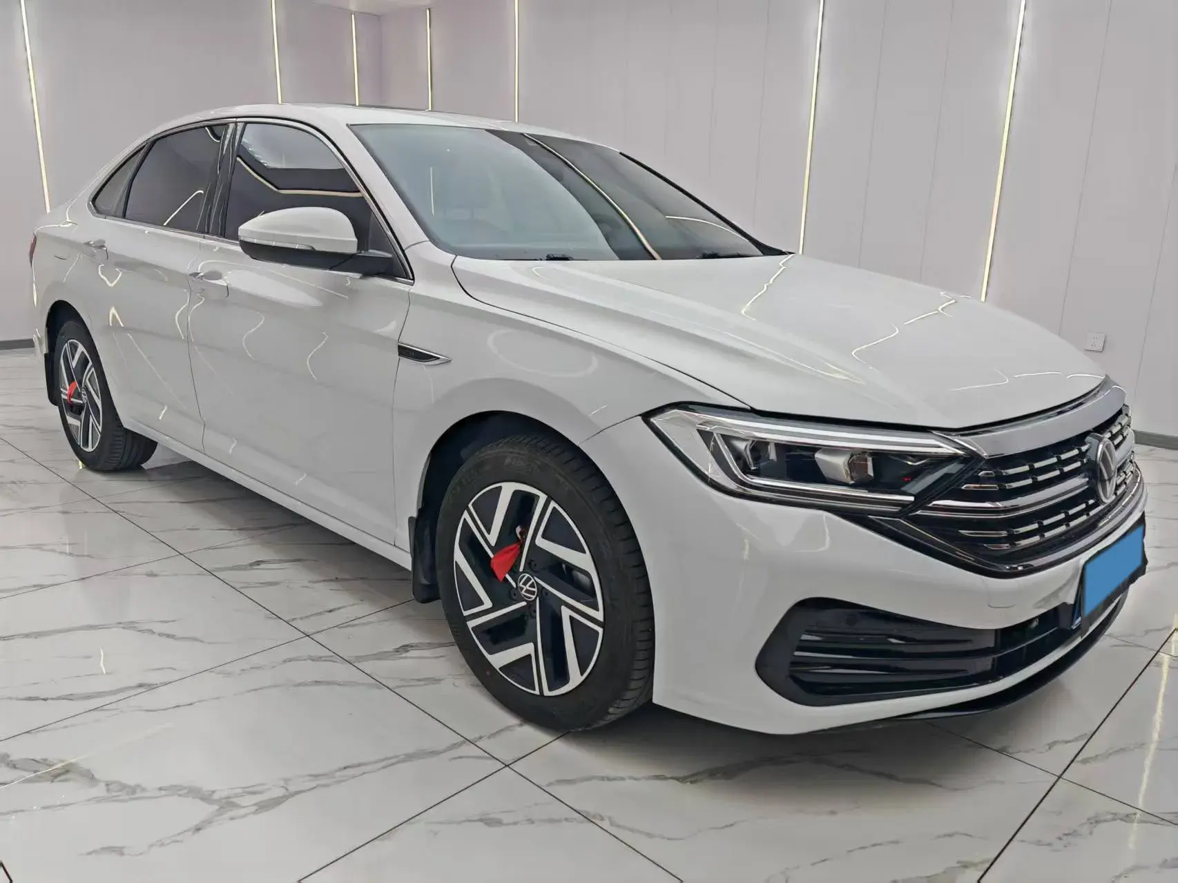 2023 VOLKSWAGEN SAGITAR thumbnail 2