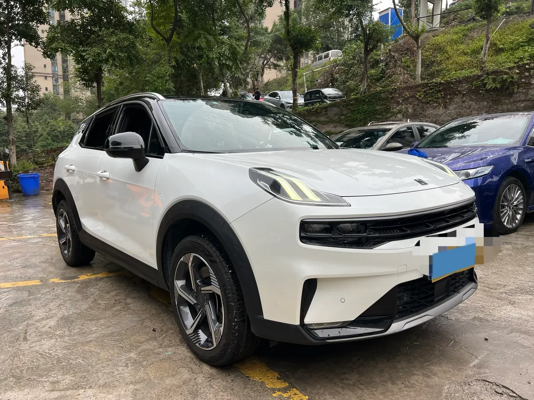 2020 LYNK&CO 06 thumbnail 3