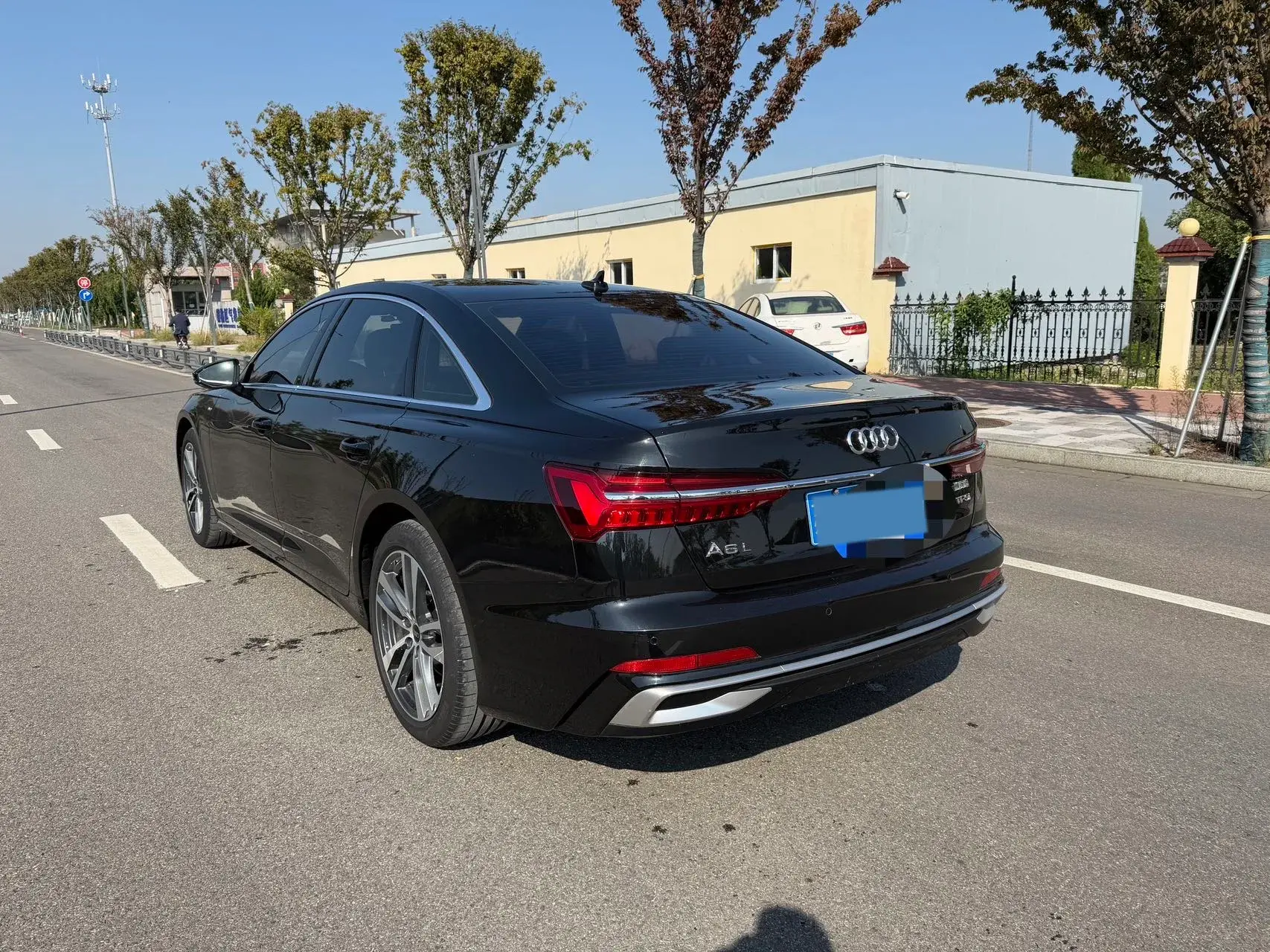 2020 AUDI A6L thumbnail 3