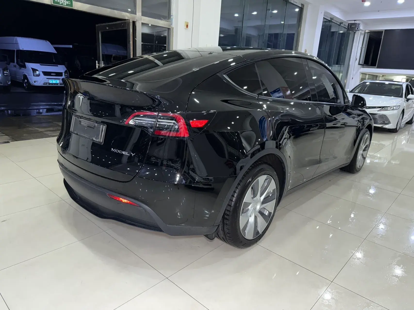 2021 TESLA MODEL thumbnail 3