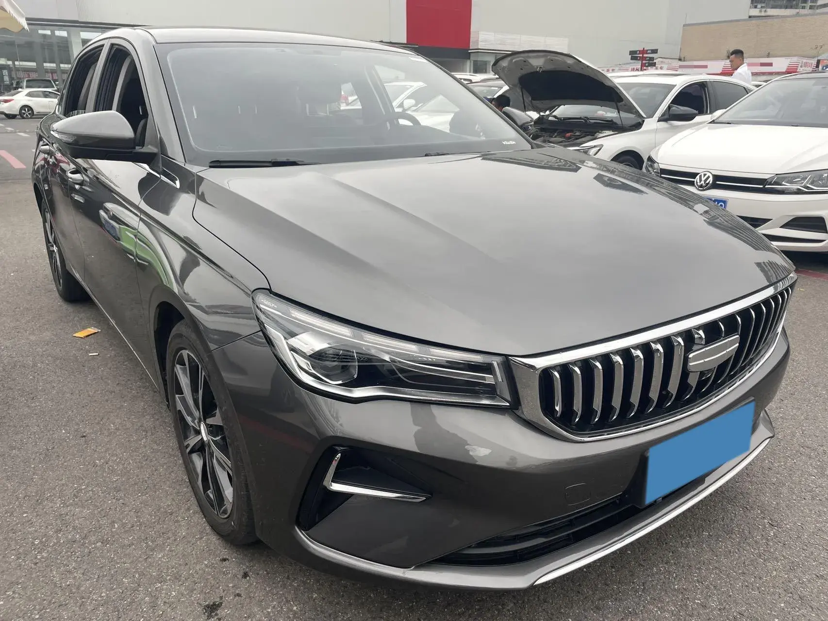 2025 GEELY EMGRAND thumbnail 3