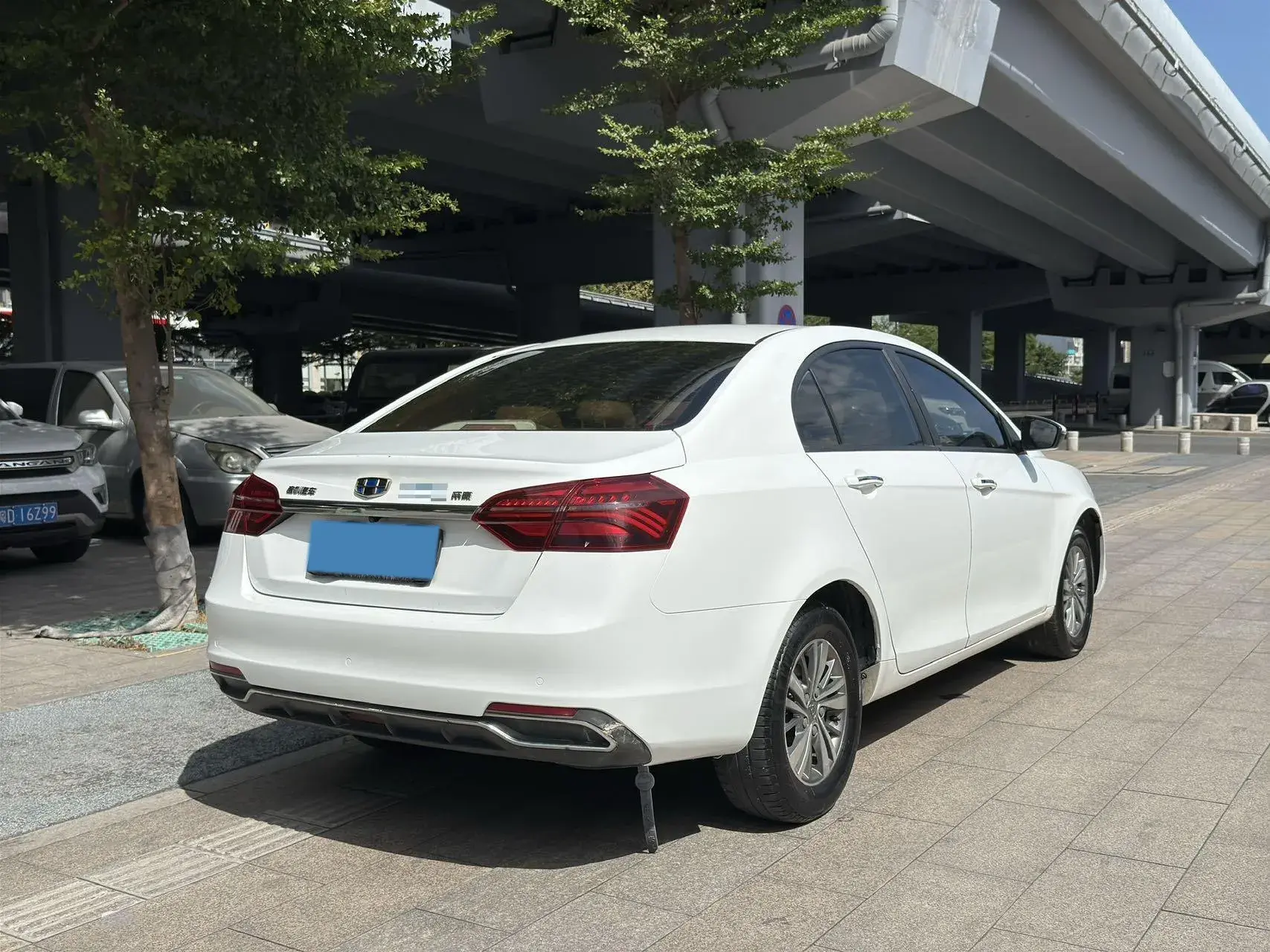 2018 GEELY EMGRAND thumbnail 4