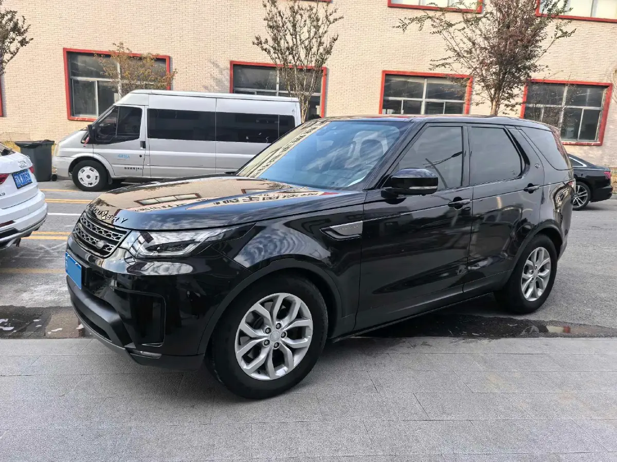 2017 Land Rover Discovery Sport 2.0T 241HP L4 9AT