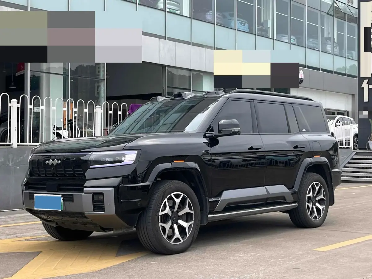 2025 FangChengBao Bao 8 2.0T 245HP L4 E-CVT PHEV 36.8KWH